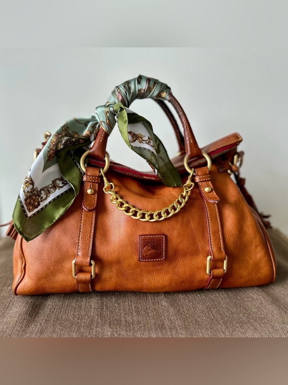 Dooney & Bourke Large Vintage Florentine Satchel - Picture 3 of 10